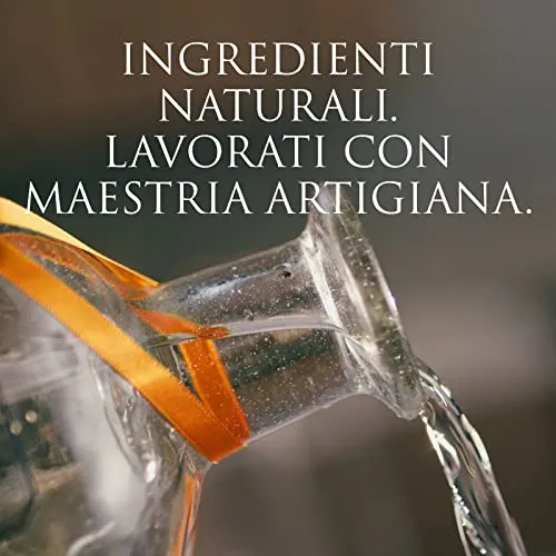 PATRÓN Reposado Premium Tequila, Vol. 40%, 70 cl / 700 ml, creata in Messico in piccoli lotti a partire dal 100% della migliore agave Weber Blue, invecchiata per oltre 2 mesi in botti di rovere