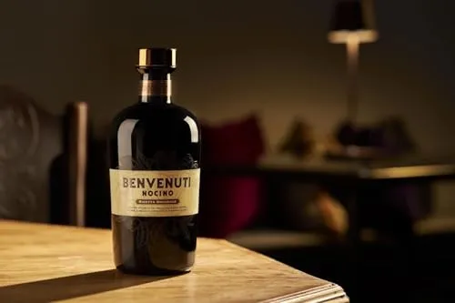 Nocino Benvenuti 70cl - Liquore prodotto da sole noci italiane secondo un’antica ricetta. 34% vol.