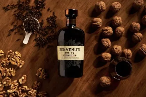 Nocino Benvenuti 70cl - Liquore prodotto da sole noci italiane secondo un’antica ricetta. 34% vol.