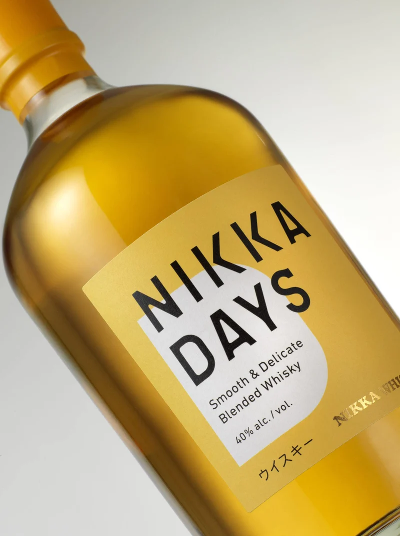 Nikka DAYS Smooth & Delicate Blended Whisky 40% Vol. 0,7l in Giftbox, 70cl