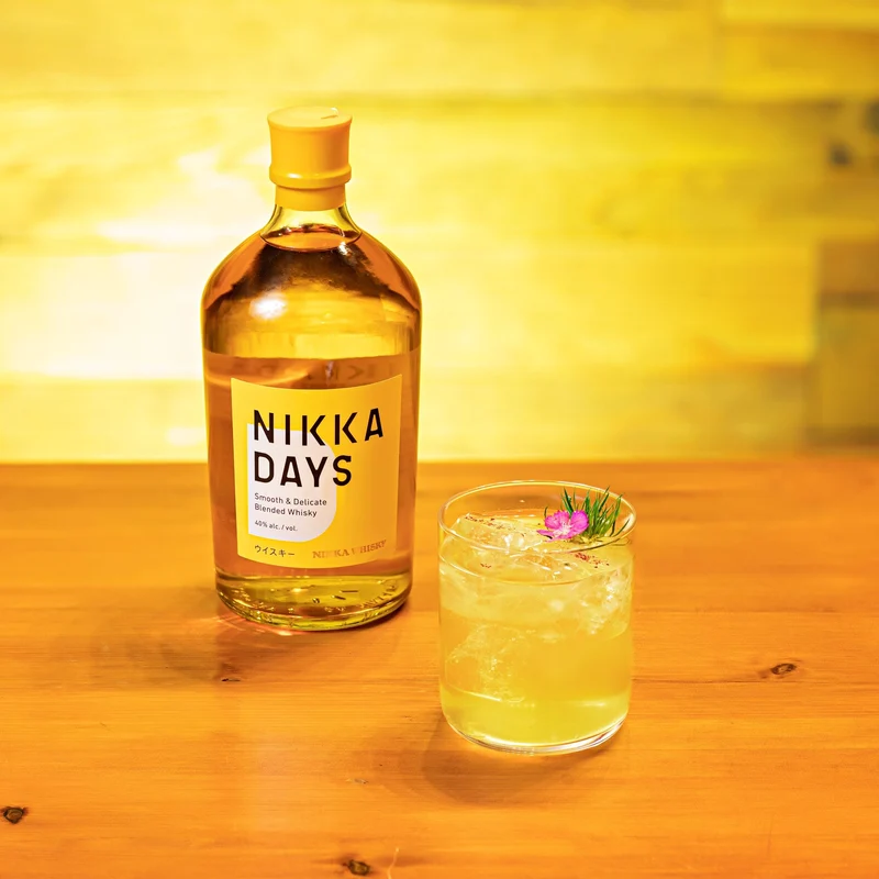 Nikka DAYS Smooth & Delicate Blended Whisky 40% Vol. 0,7l in Giftbox, 70cl