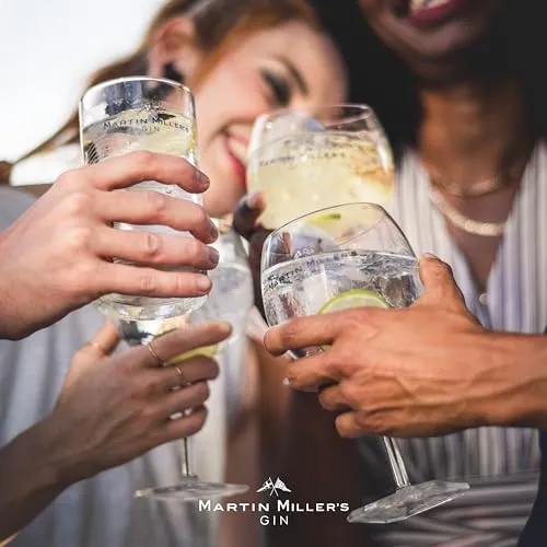 Martin Miller's Gin Original, 700ml, Ideale per Gin Tonic, Note Speziate, Agrumate e di Liquirizia, Premium Gin Inglese, Distillato Miscelato con Acqua di Sorgente Islandese, Idea Regalo, 40% Vol.
