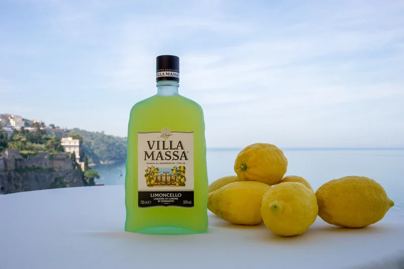 Limoncello Liquore di Limone di Sorrento Villa Massa 0.7 l