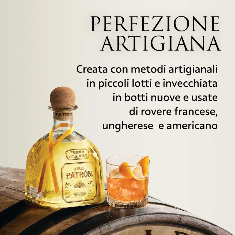 PATRÓN Añejo Premium Tequila, Vol. 40%, 70 cl / 700 ml, creata in Messico in piccoli lotti a partire dal 100% della migliore agave Weber Blue, invecchiata per oltre 12 mesi in botti di rovere