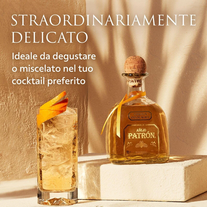 PATRÓN Añejo Premium Tequila, Vol. 40%, 70 cl / 700 ml, creata in Messico in piccoli lotti a partire dal 100% della migliore agave Weber Blue, invecchiata per oltre 12 mesi in botti di rovere