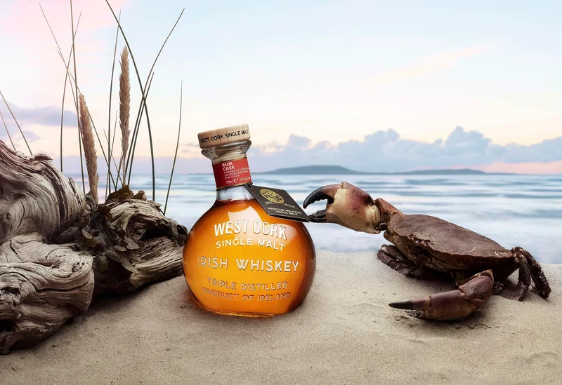 West Cork Port Cask Finish - Single Malt Whisky Irlandese Maturato in Botti di Porto, 46%, Bottiglia in Vetro da 70cl