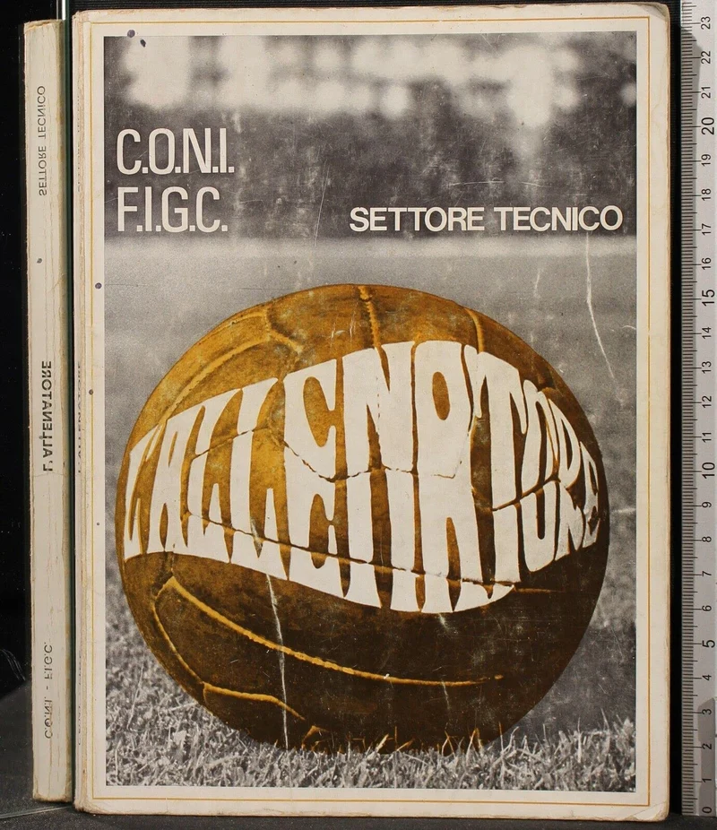 L'ALLENATORE. AA.VV. CONI FIGC SETTORE TECNICO.