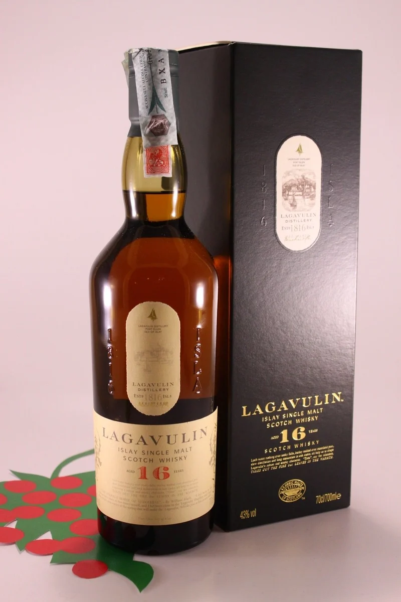 Whisky Lagavulin Islay 16 Y 43% 70 cl.