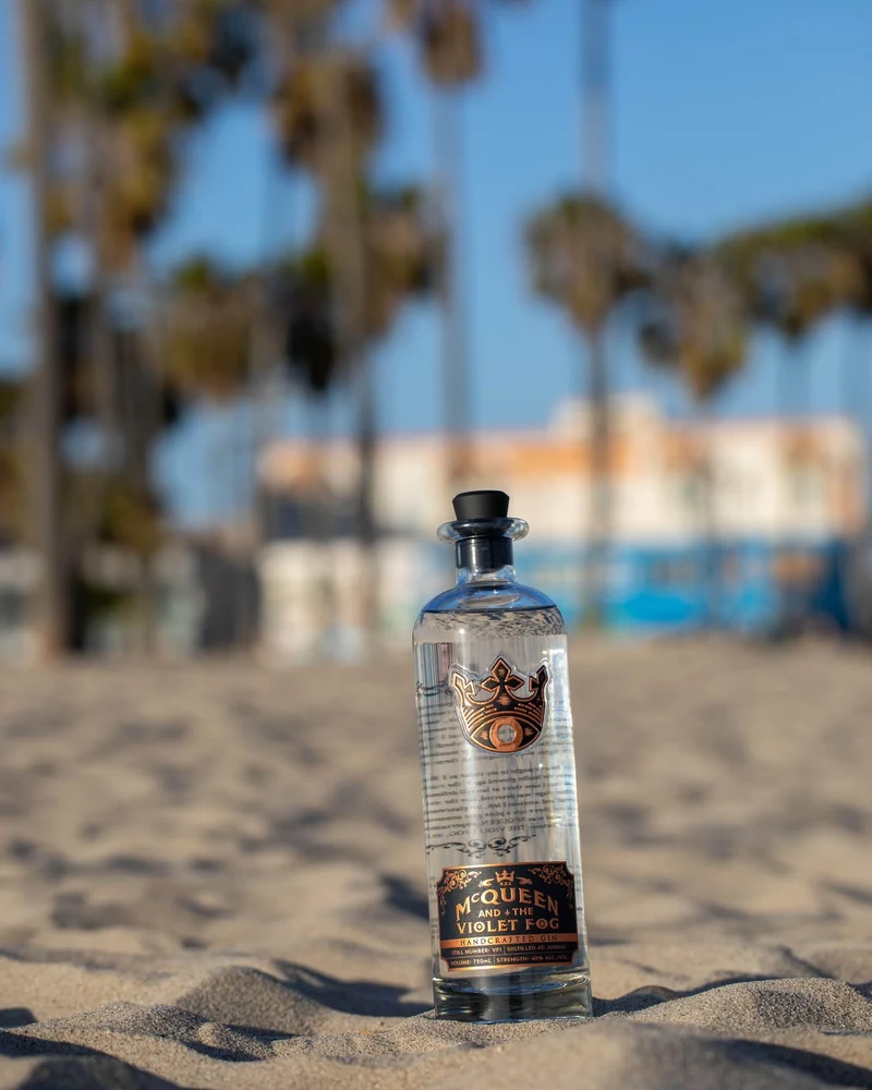 McQueen and the Violet Fog Handcrafted Gin 40% Vol. 0,7l