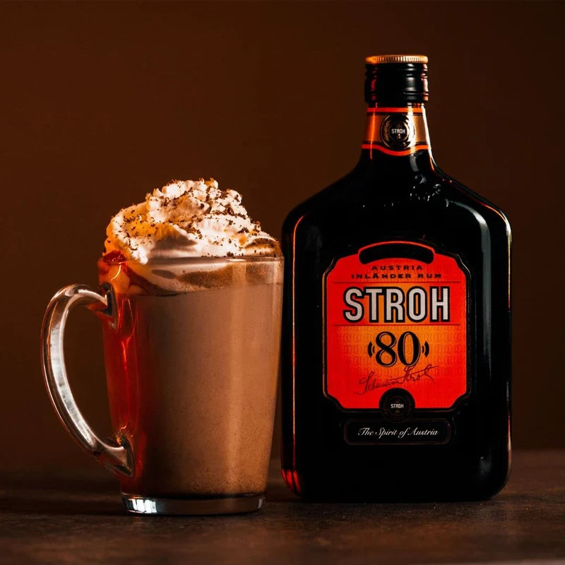 RUM STROH 80 Austria Inlander Rum 70 cl,Original STROH Inländer Rum,essenza di rum per tradizione culinaria e panificatrice austriaca in pasticcini, torte e dessert ed moderni Cocktails